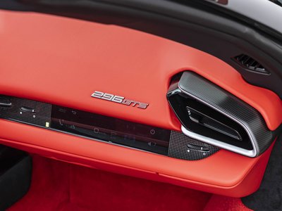 2025 Ferrari 296 GTS — фото 13