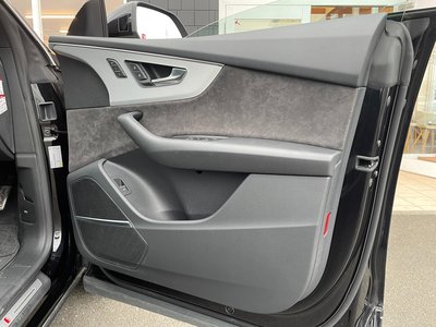 2019 AUDI Q8 照片 25