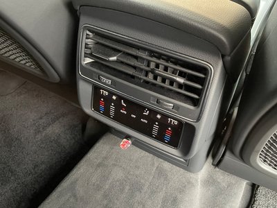 2019 AUDI Q8 照片 28
