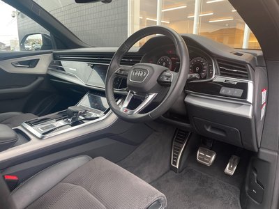 2019 AUDI Q8 照片 33