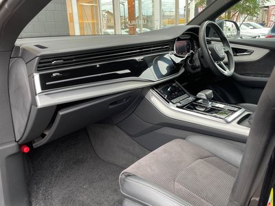 2019 AUDI Q8 照片 37