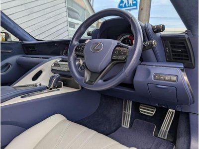2018 Lexus LC — миниатюра 13