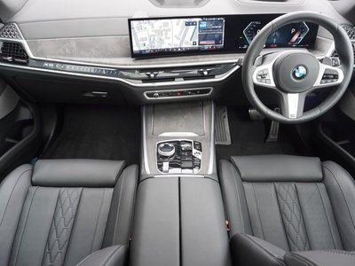 صورة 6 لـ 2026 BMW X5