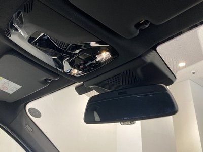 2026 BMW IX1 照片 42