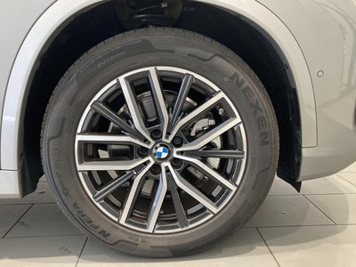 2026 BMW IX1 照片 12