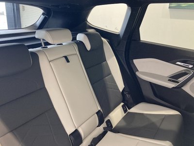 2026 BMW IX1 照片 16