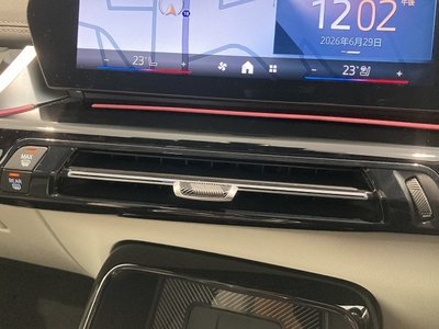 2026 BMW IX1 照片 26