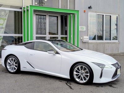 صورة 3 لـ 2017 Lexus LC