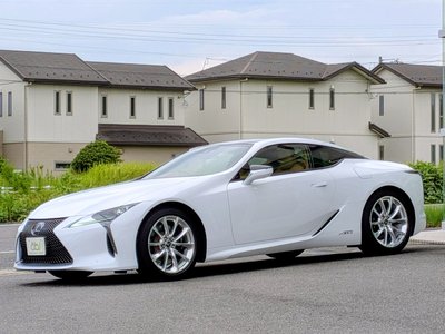 صورة 16 لـ 2017 Lexus LC