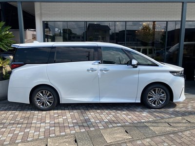 صورة 31 لـ 2026 Toyota ALPHARD