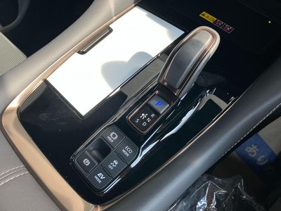 صورة 76 لـ 2026 Toyota ALPHARD