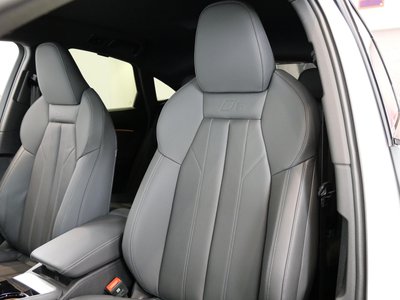 صورة 13 لـ 2025 AUDI Q5 SPORTBACK