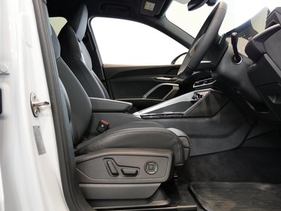 صورة 10 لـ 2025 AUDI Q5 SPORTBACK