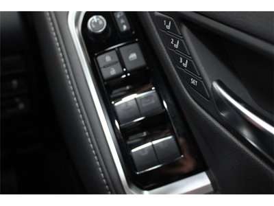 2024 Toyota LAND CRUISER 300 thumbnail 42