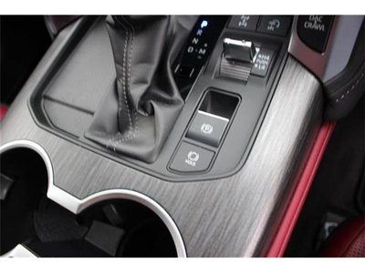 2024 Toyota LAND CRUISER 300 thumbnail 30