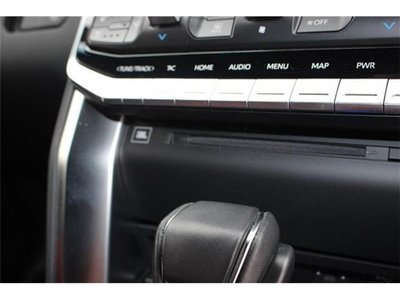 2024 Toyota LAND CRUISER 300 thumbnail 32