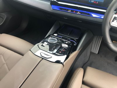 2025 BMW 5 SERIES TOURING thumbnail 28