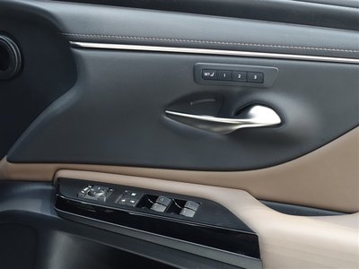2022 Lexus ES thumbnail 27