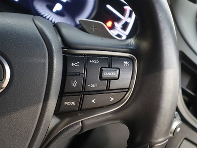 2022 Lexus ES thumbnail 18