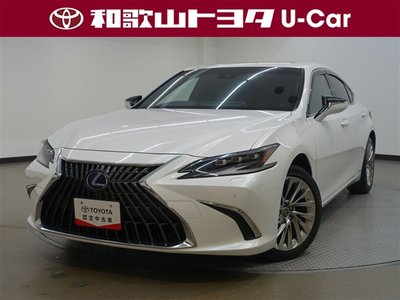 2022 Lexus ES photo 1