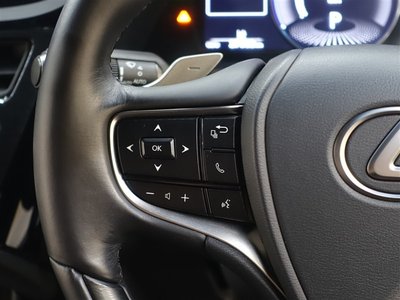 2022 Lexus ES thumbnail 17