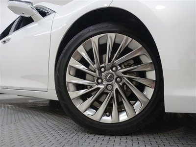2022 Lexus ES thumbnail 33