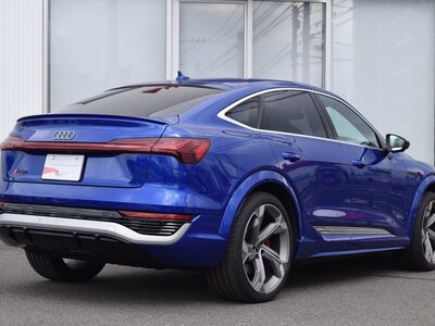 2024 AUDI SQ8 SPORTBACK E-TRON photo 9