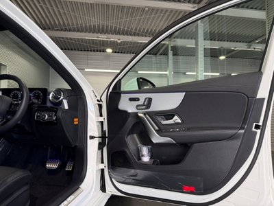 صورة 14 لـ 2025 Mercedes-BENZ A-CLASS AMG