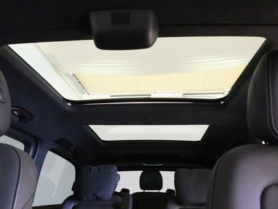 2023 Mercedes-BENZ V-CLASS — миниатюра 24