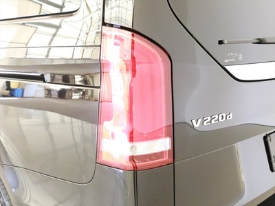 2023 Mercedes-BENZ V-CLASS — миниатюра 9