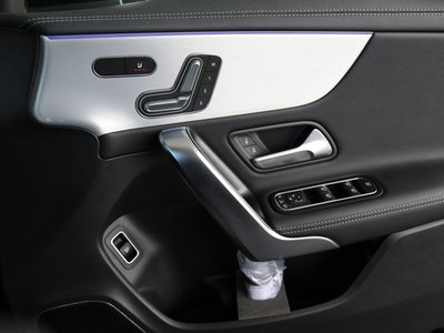2025 Mercedes-BENZ CLA thumbnail 33