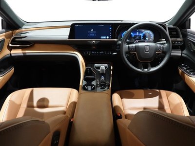 صورة 6 لـ 2024 Toyota CROWN SPORT