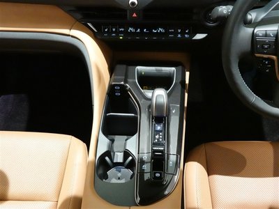 صورة 22 لـ 2024 Toyota CROWN SPORT