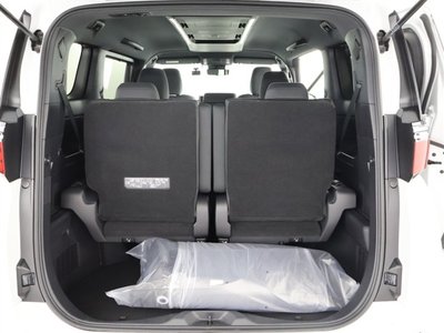 صورة 16 لـ 2025 Toyota ALPHARD