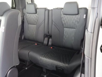 صورة 15 لـ 2025 Toyota ALPHARD