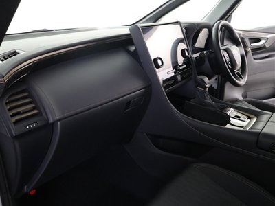 صورة 31 لـ 2025 Toyota ALPHARD