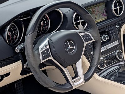 صورة 14 لـ 2012 Mercedes-BENZ SL AMG