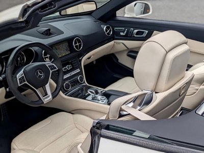 صورة 33 لـ 2012 Mercedes-BENZ SL AMG