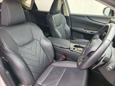 صورة 33 لـ 2023 Lexus NX