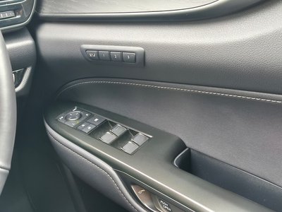 صورة 29 لـ 2023 Lexus NX