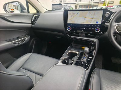 صورة 16 لـ 2023 Lexus NX