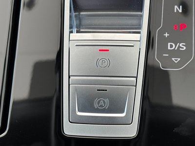 2025 AUDI A8 thumbnail 42