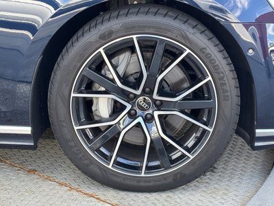 2025 AUDI A8 photo 12