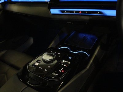 2025 BMW I5 TOURING photo 29