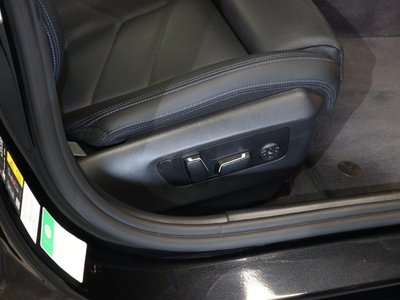 2025 BMW I5 TOURING photo 19