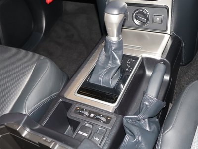 صورة 14 لـ 2023 Toyota LAND CRUISER PRADO