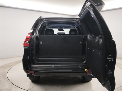 صورة 24 لـ 2023 Toyota LAND CRUISER PRADO