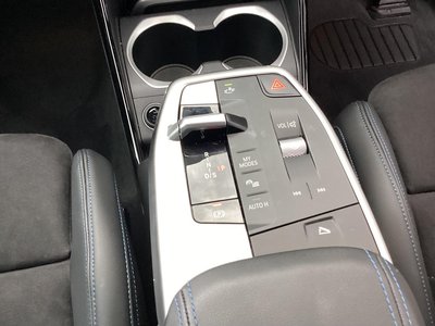 2025 BMW X1 thumbnail 37