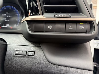 2026 Toyota CROWN ESTATE thumbnail 25