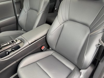 2026 Toyota CROWN ESTATE thumbnail 28